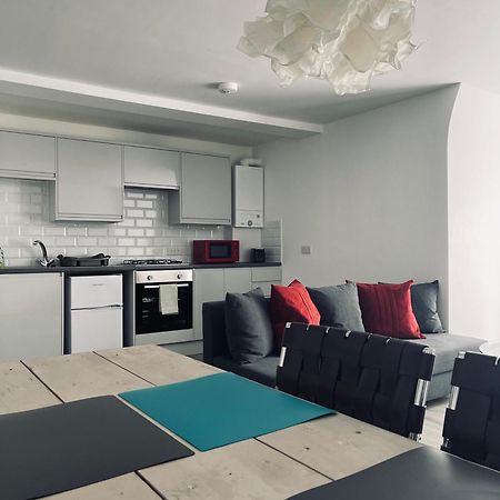 One Bedroom Apartment, No 4 Ilfracombe Dış mekan fotoğraf